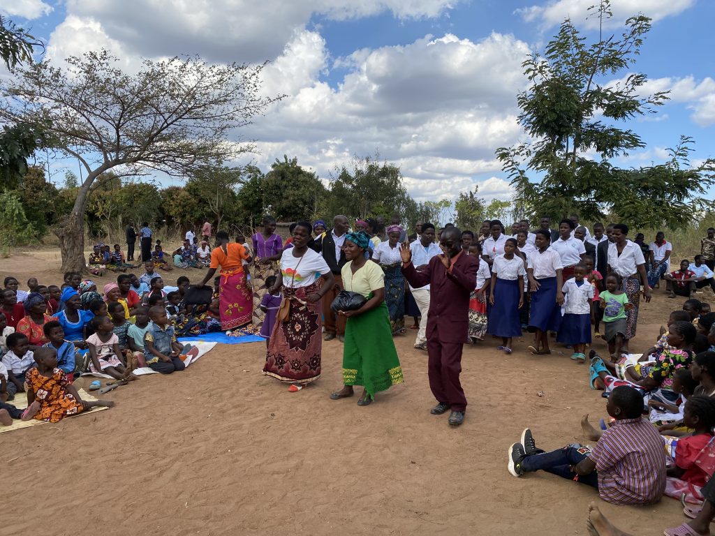 Church gathering in Makandanje
